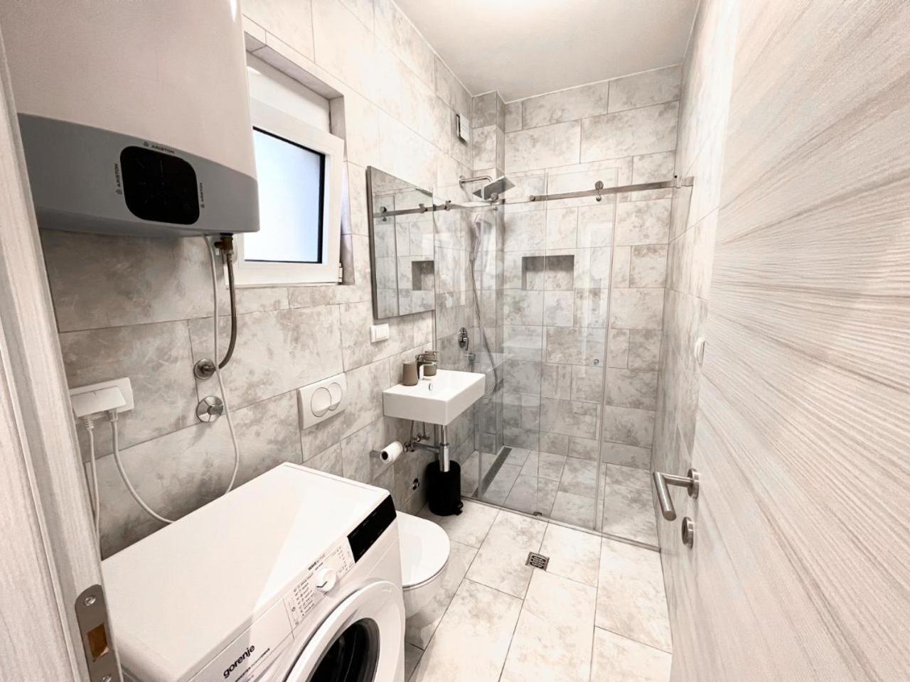 Eden Apartments Tivat Oda fotoğraf