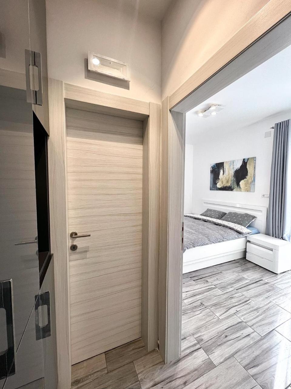 Eden Apartments Tivat Oda fotoğraf